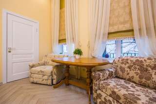 Апартаменты Avangard Sholom Aleichem Apartment Львов Апартаменты с 2 спальнями-11